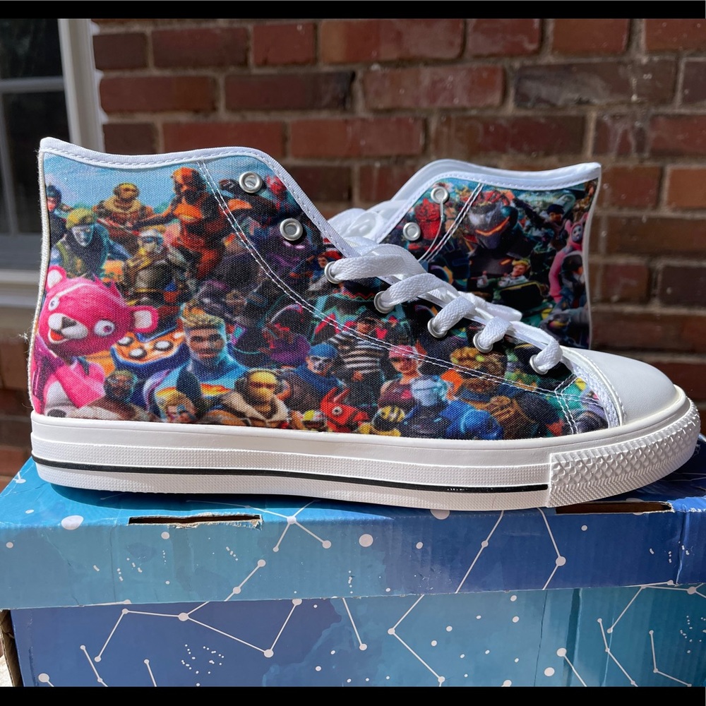 Comic Pattern Hi-Top Sneakers